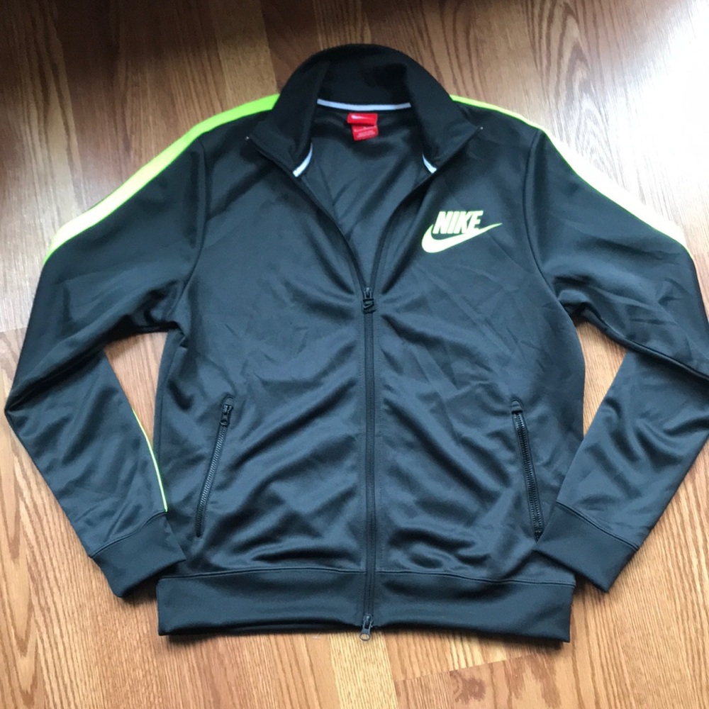 Nike Men's Black and Green Jacket